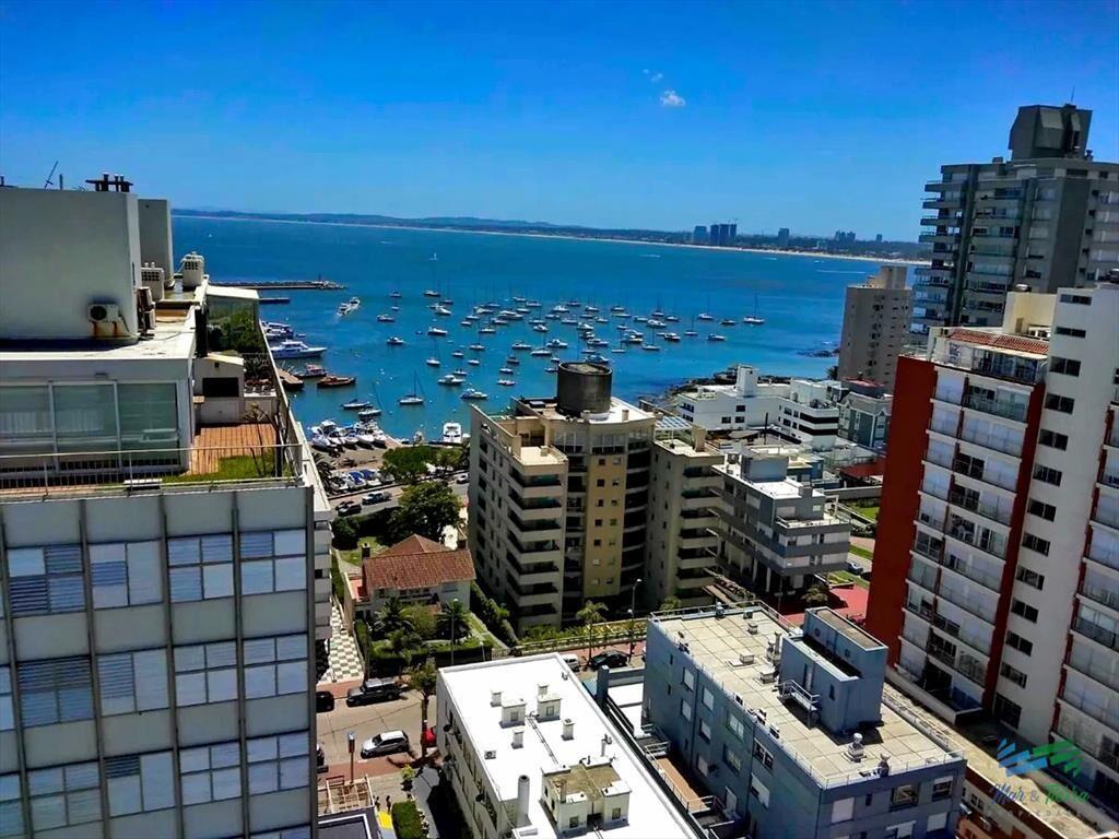 Vendo apartamento 2 dormitorios, vista al mar, en