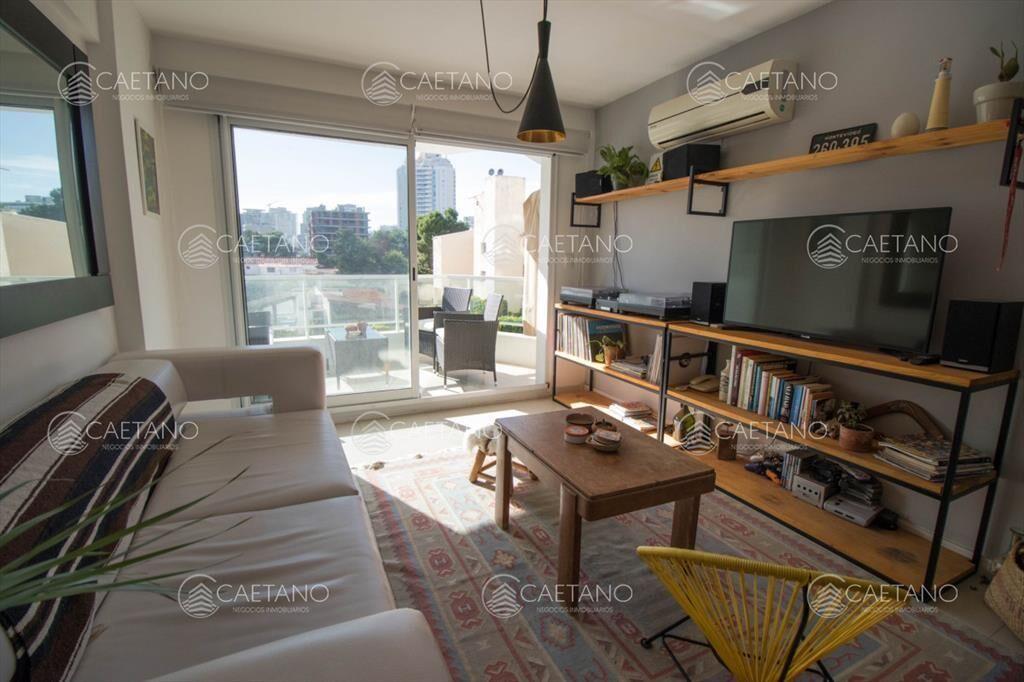 En venta, apartamento con excelente iluminacion 1