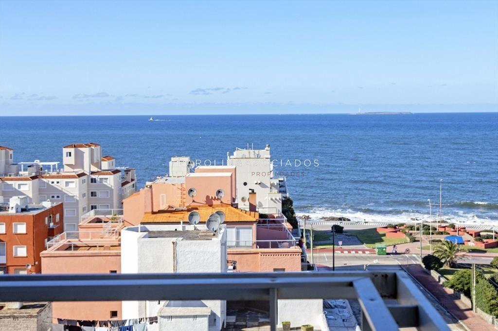Apartamento en venta de 2 dormitorios en edificio