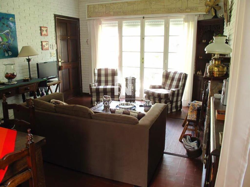 Casa de 3 dormitorios y dependencia en Aidy cerca