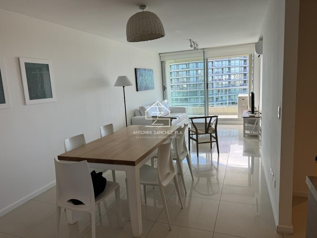Hermoso apartamento en Av. Roosevelt - Punta del