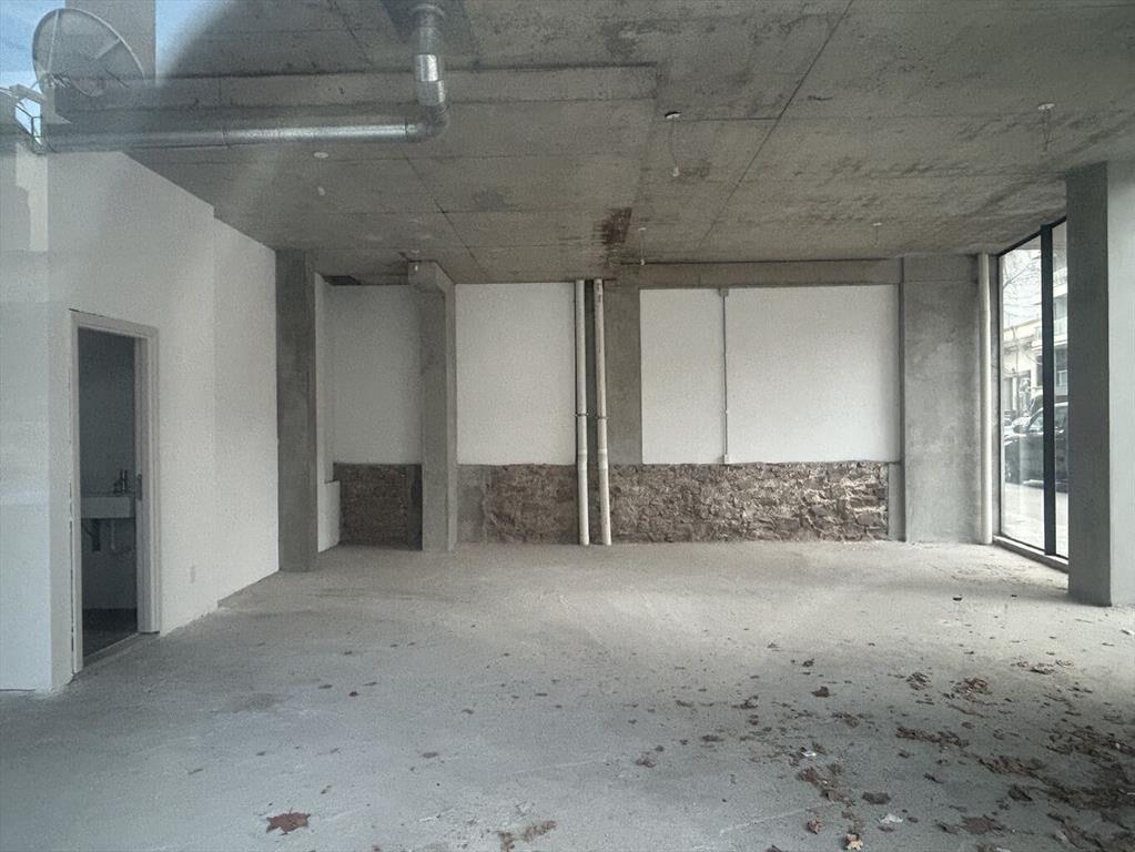 VENTA LOCAL ESQUINA CENTRO CON RENTA