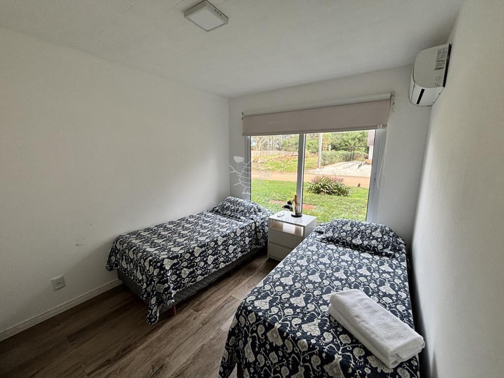 Casa en Solanas Village, dentro del Complejo P.