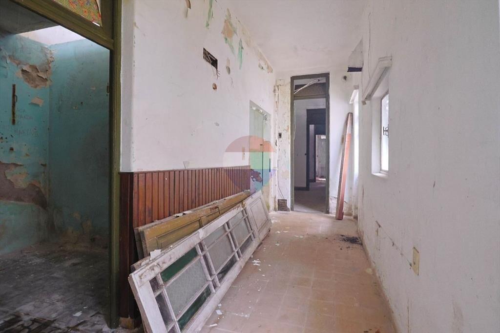 VENTA CASA A RECICLAR LA COMERCIAL