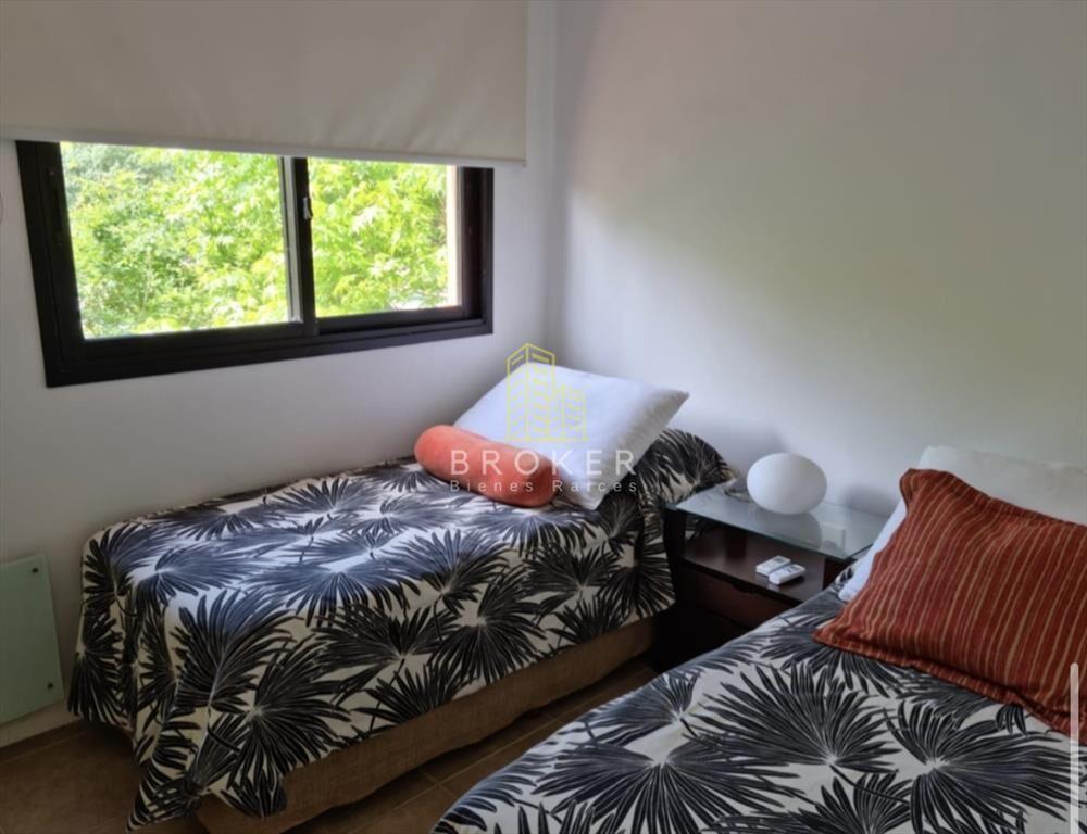 Casa 2 dormitorios barrio privado, Pinares. Punta