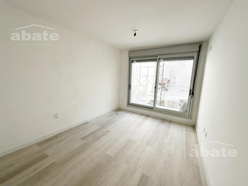 Alquiler apartamento 1 dormitorio con patio a estrenar