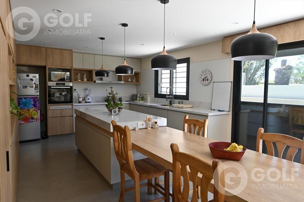 CASA EN VENTA 3 DORMITORIOS EN PUNTA GORDA