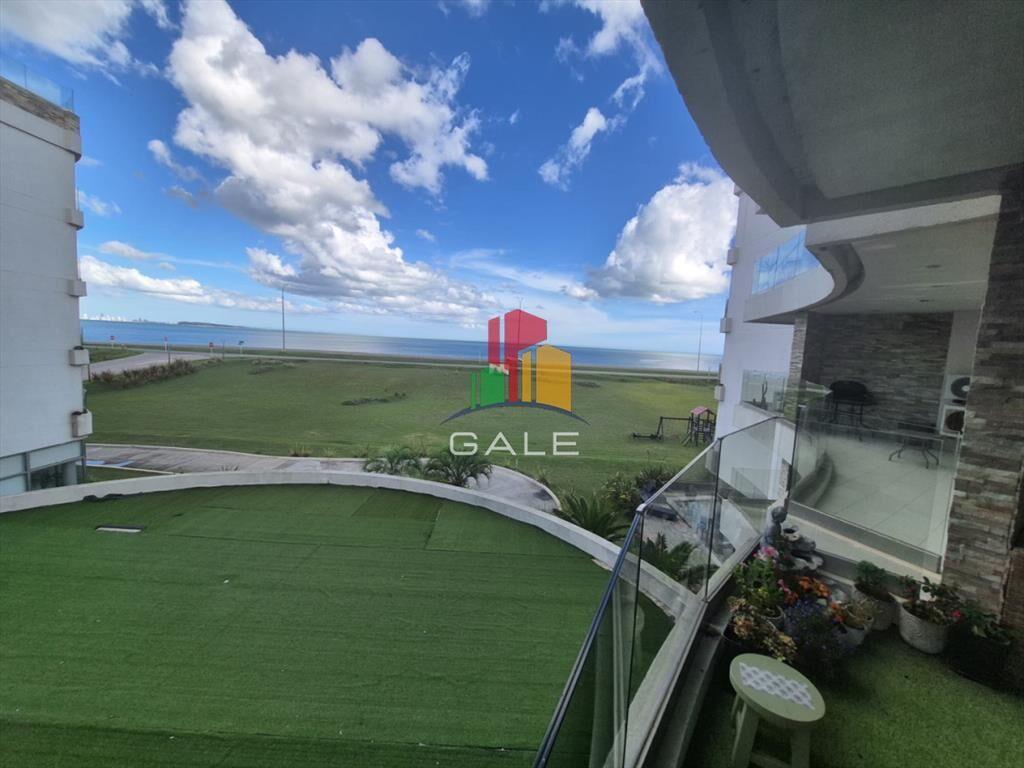Apartamento en venta primera linea Playa Mansa Punta del Es
