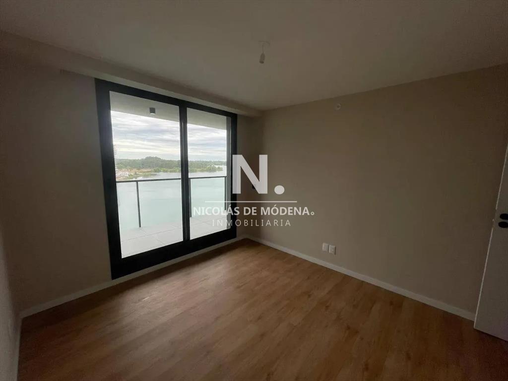 Apartamento de 3 Dormitorios con vista al Lago en VENTA. Ba