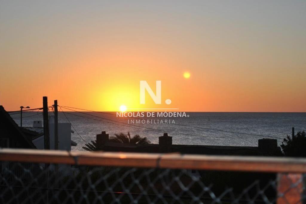 Hermoso apartamento en 2 plantas con vista al mar