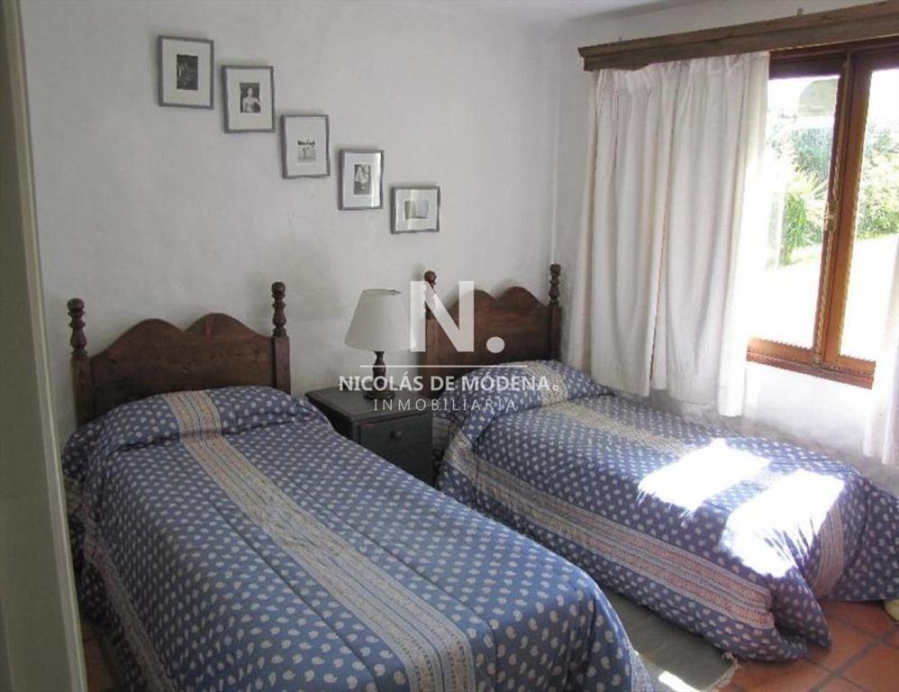 En venta casa de 4 dormitorios, primera lÃnea -