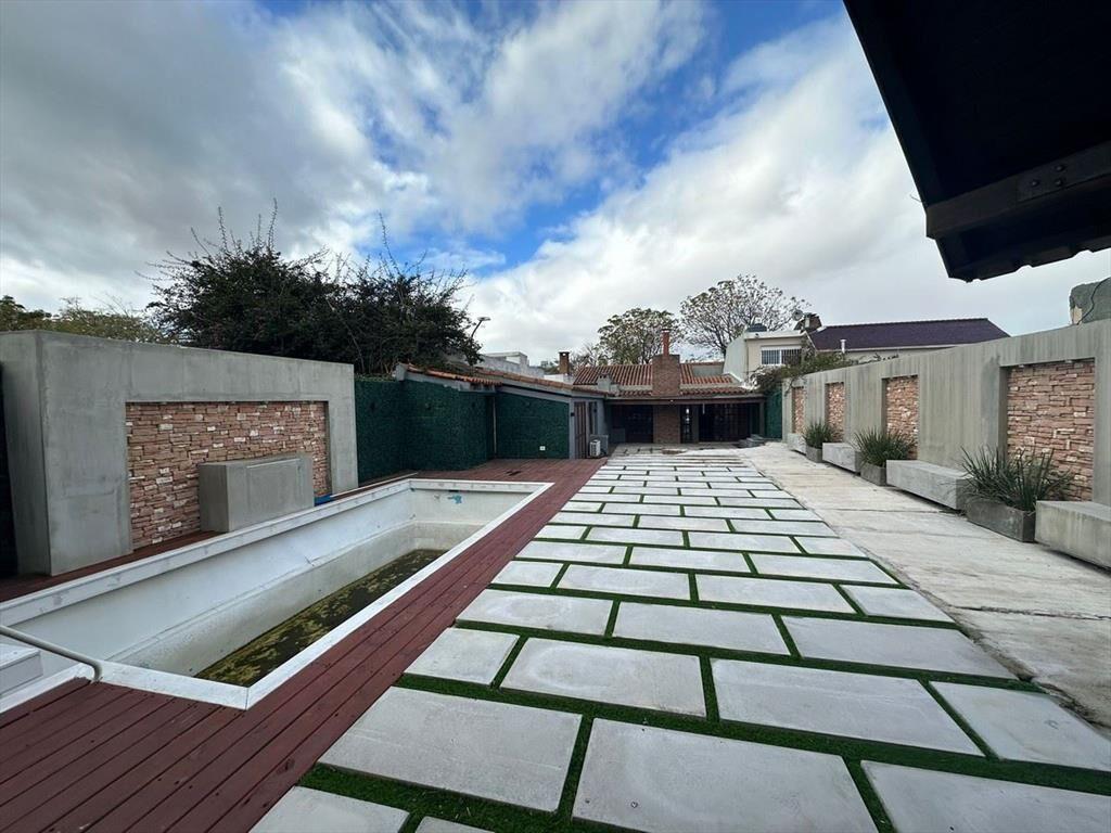 Vta y alq casa Punta Gorda 4 dormitorios barbacoa Piscina