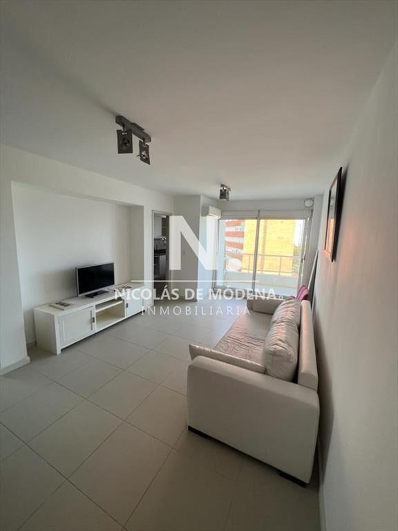Apartamento de 2 dormitorios en venta en Punta