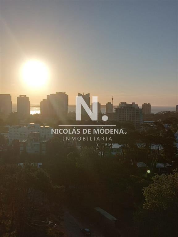 EXCELENTE APARTAMENTO EN PUNTA DEL ESTE