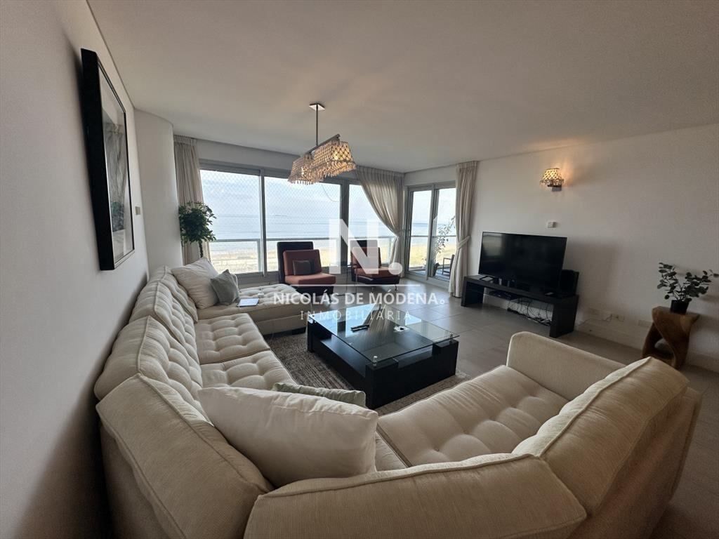 Vende apartamento de Le Parc en Punta del Este