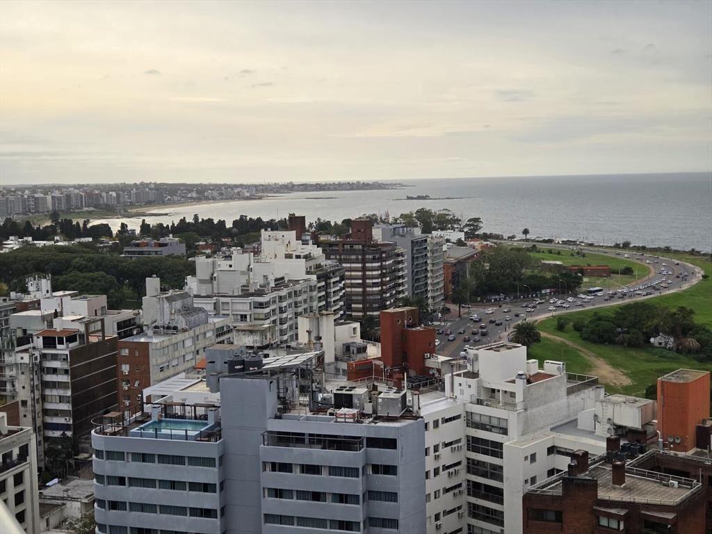 Puerto del Buceo, pent house duplex con vista al mar ,terra