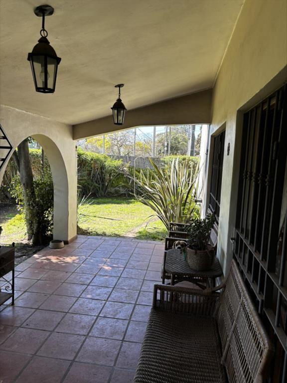 Venta Casa en una planta 3 dormitorios y servicio
