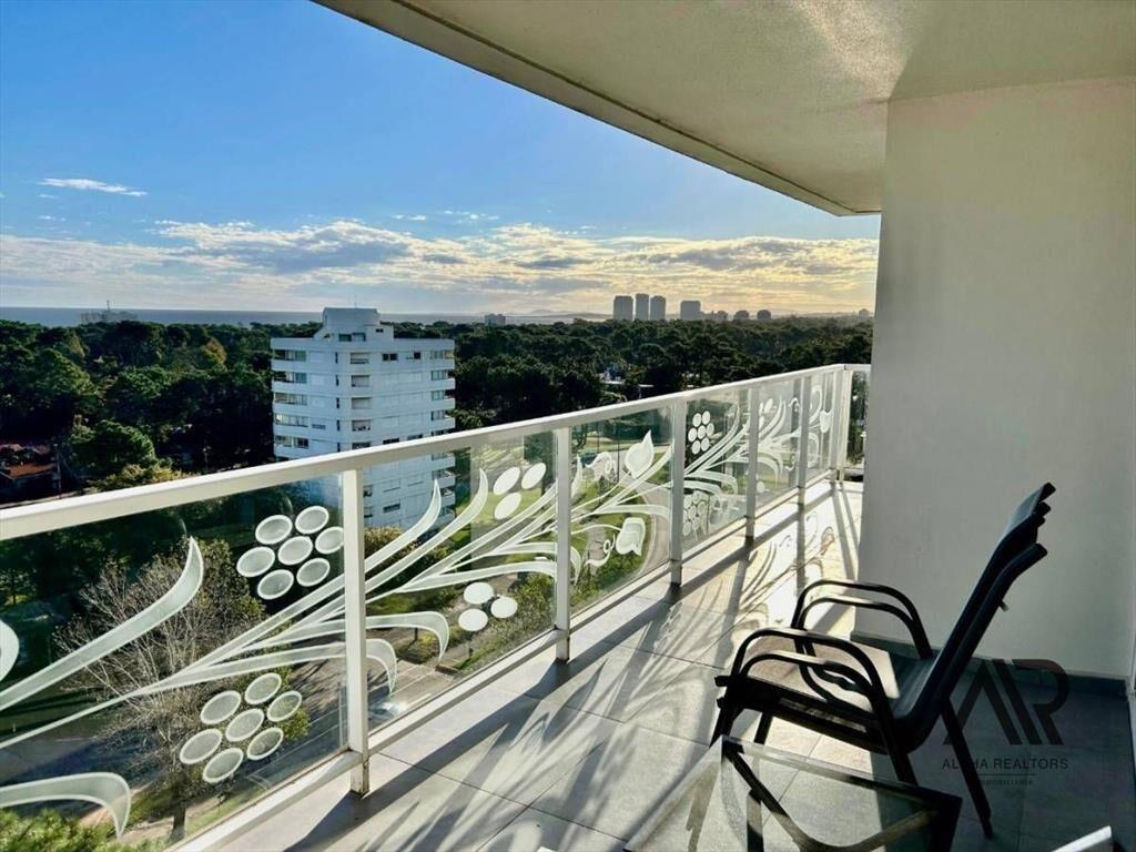 Venta Apartamento Dos Dormitorio En Torre Yoo