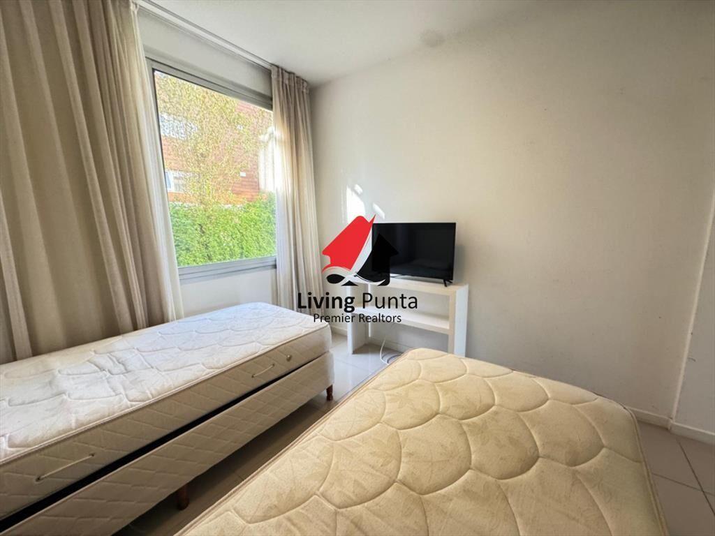 Apartamento a 400 metros de la playa mansa parada