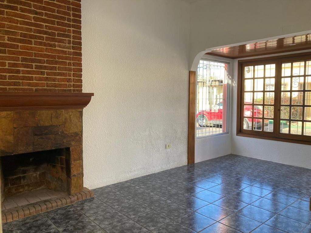 VENTA CASA MALDONADO CENTRO 2 DORMITORIOS Y GARAGE