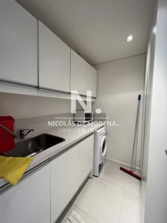 Impecable departamento, comodo e iluminado.