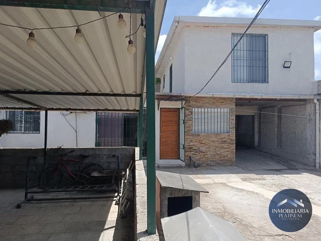 Casa en venta c/ cochera en Flor de Maroñas