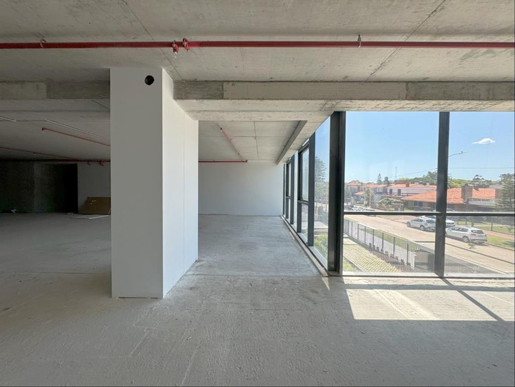 ALQUILER - OFICINAS DE CATEOGORIA - CARRASCO - A ESTRENAR -