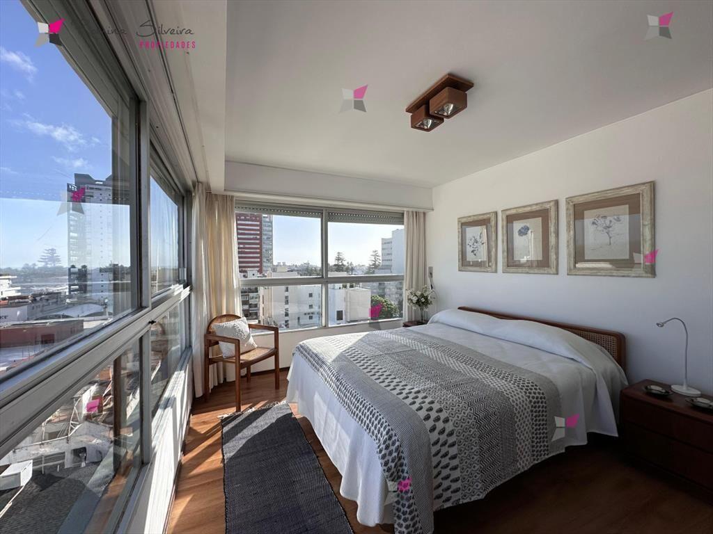 Apartamento de 3 dormitorios en Peninsula, Punta