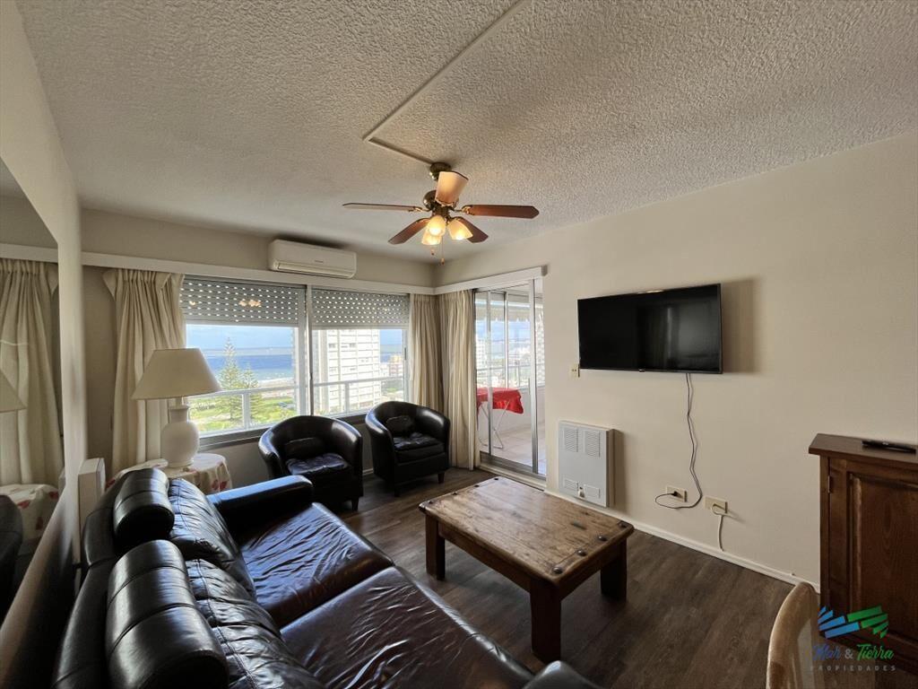 En venta apartamento 1 dormitorio y medio en del