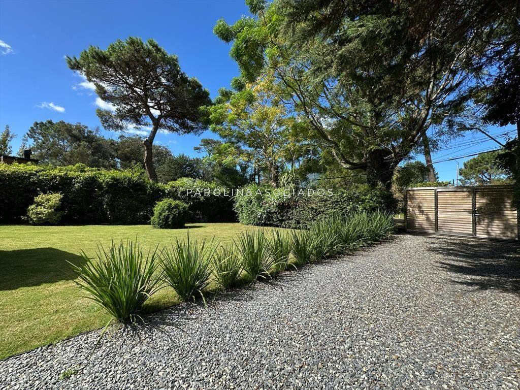 Hermosa casa de 2 dormitorios en venta. San Punta