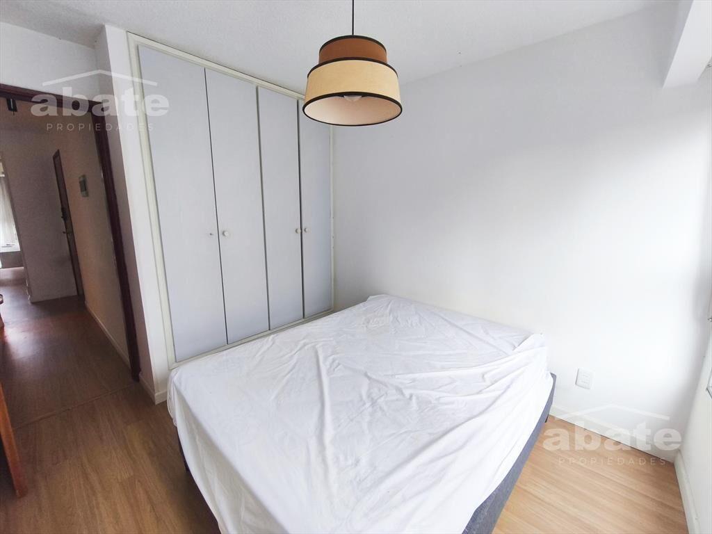 Alquiler Apartamento 2 dormitorios y Garage en Parque Rodó.