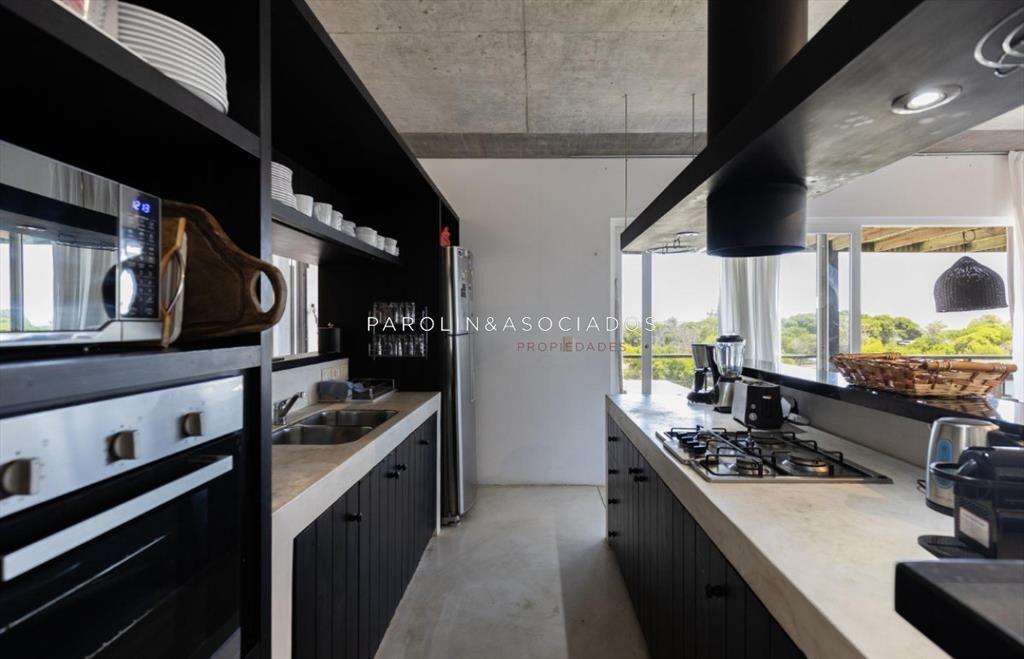 Casa en Venta de 4 Dormitorios en La Juanita,