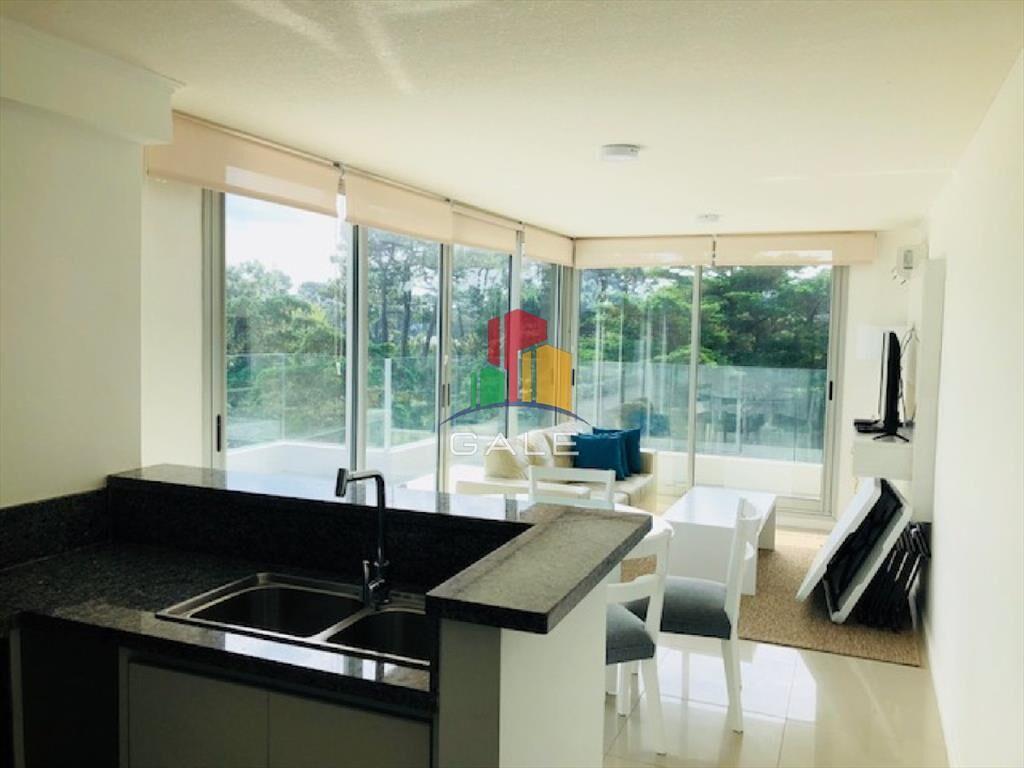 Penthouse - En Alquiler 2 dor, 2 baños, con amplia terraza