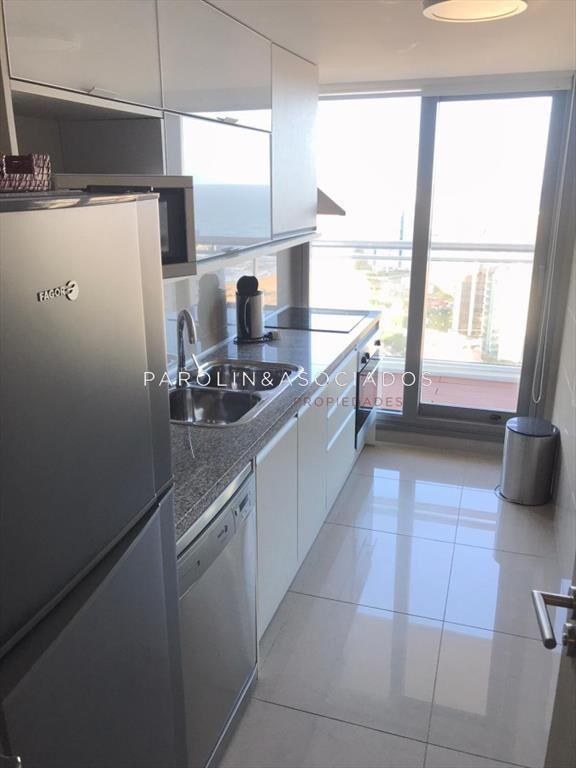 Apartamento de 2 suites en venta en edificio Onix, Punta de