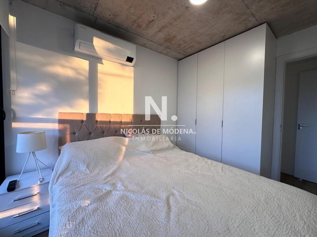 Vende oportunidad en Playa Mansa, primera línea
