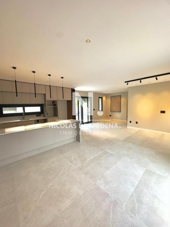 Vende casa a estrenar en Club del lago, Punta