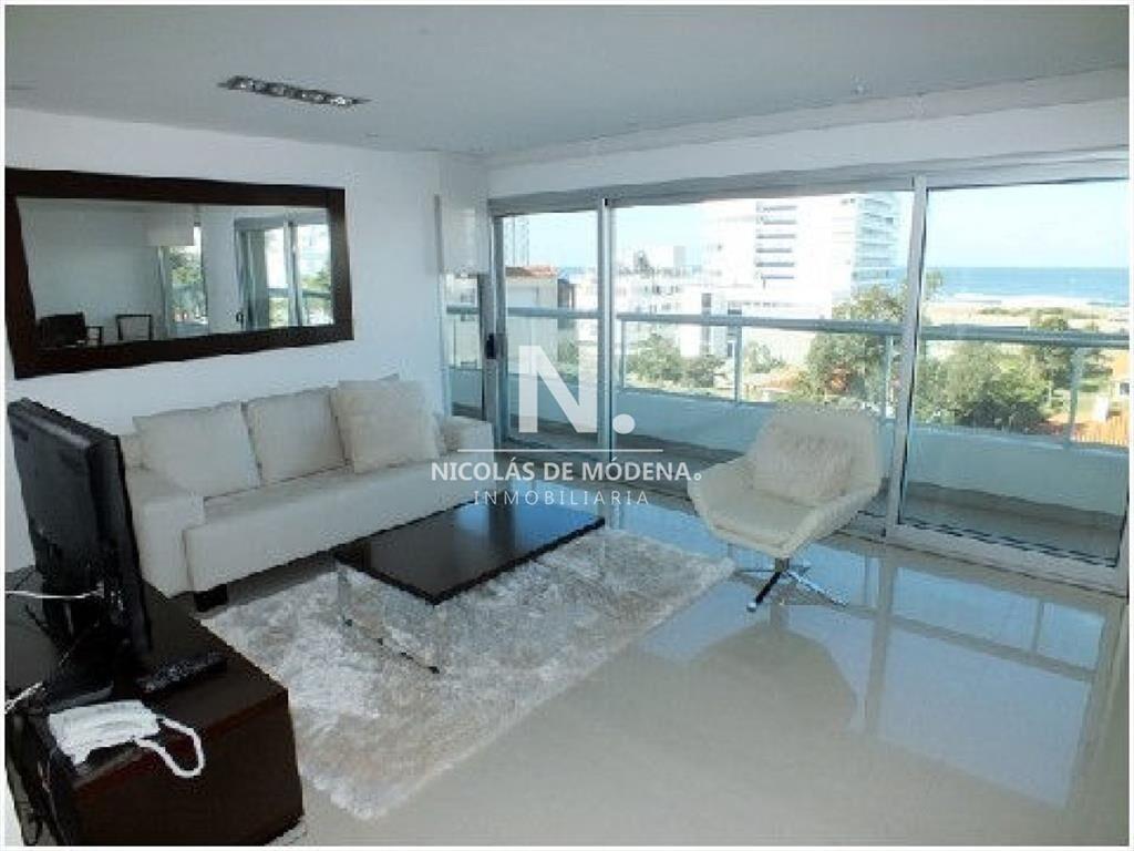 Venta Apartamento de 3 dormitorios en zona Brava,