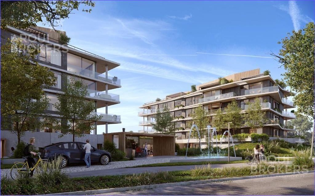 Apartamento de tres dormitorios en venta en Carrasco - 201