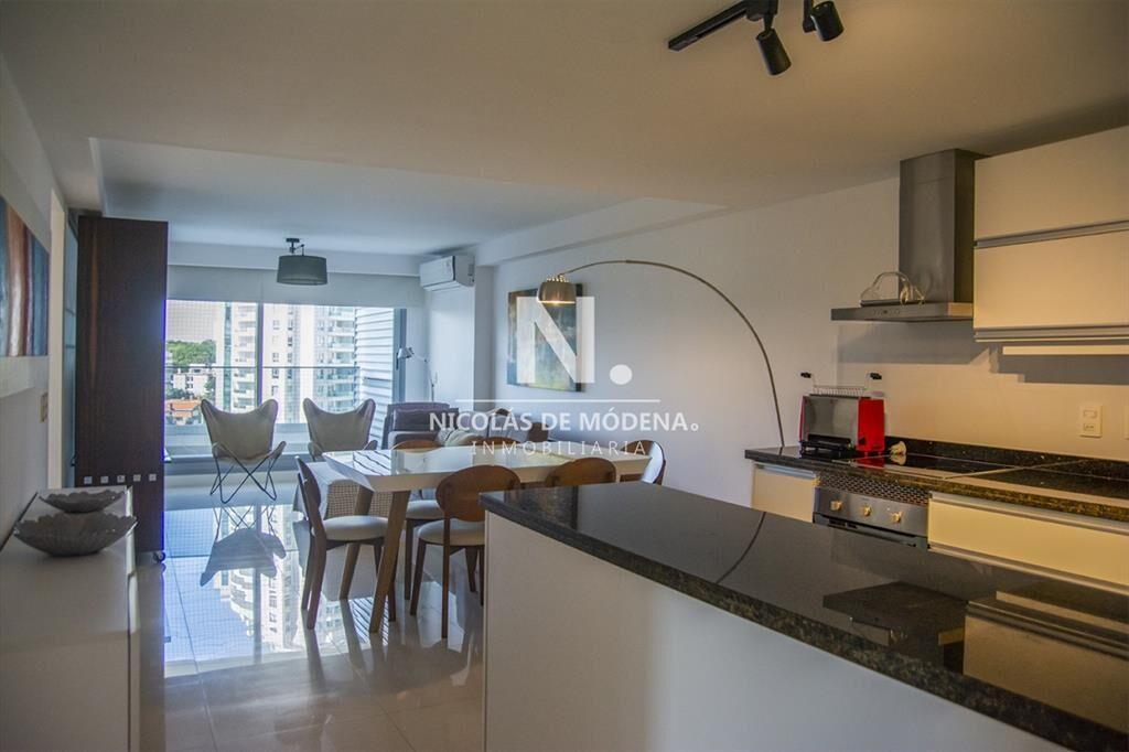 Apartamento en venta en Torre esmeralda de 3 , en
