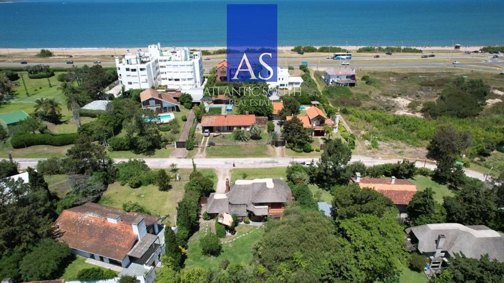Casa de 4 dormitorios en venta a 100 metros de en