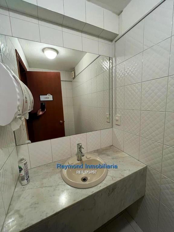 Venta excelente oficina de 100m2 en Ciudad Vieja