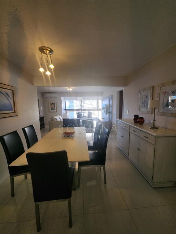 Vende apartamento en Brava, Punta del Este de 2