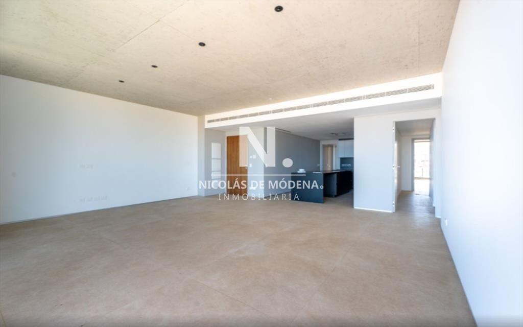 En venta apartamento de 3 dormitorios en la Punta