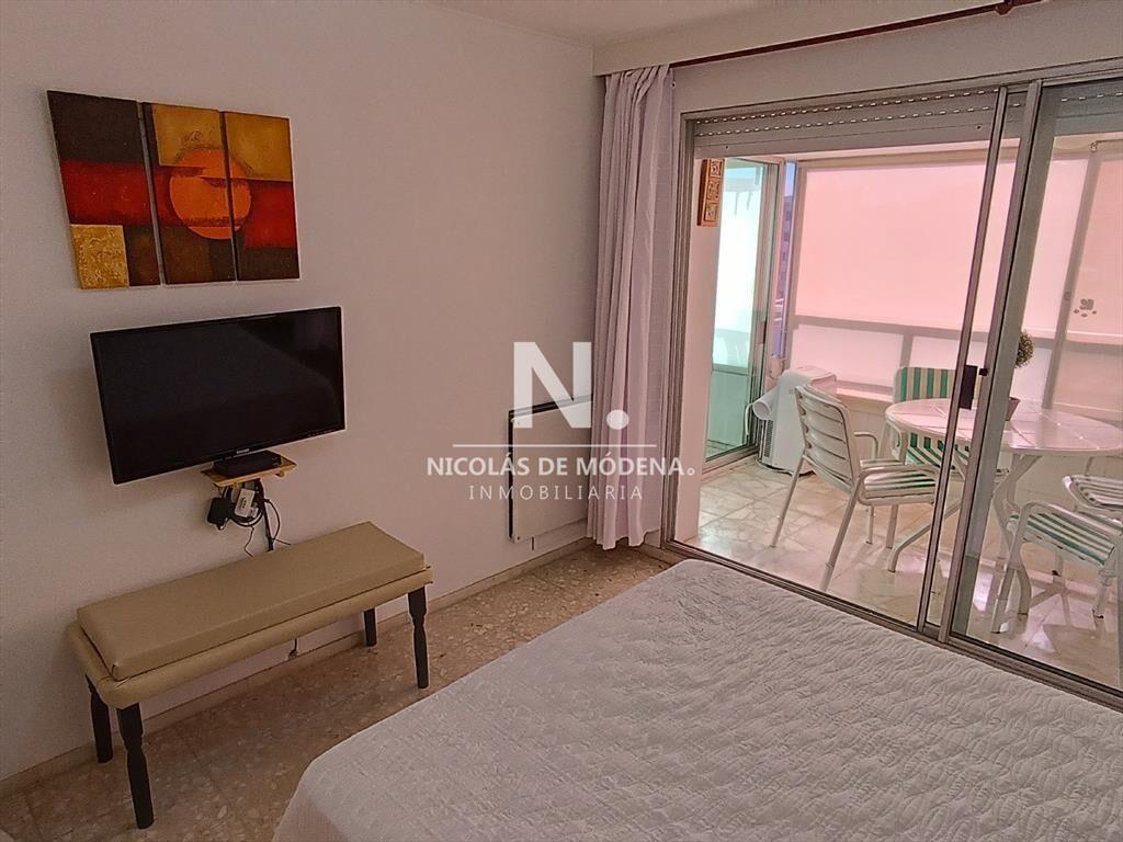 Hermoso apto en Península con vista al mar