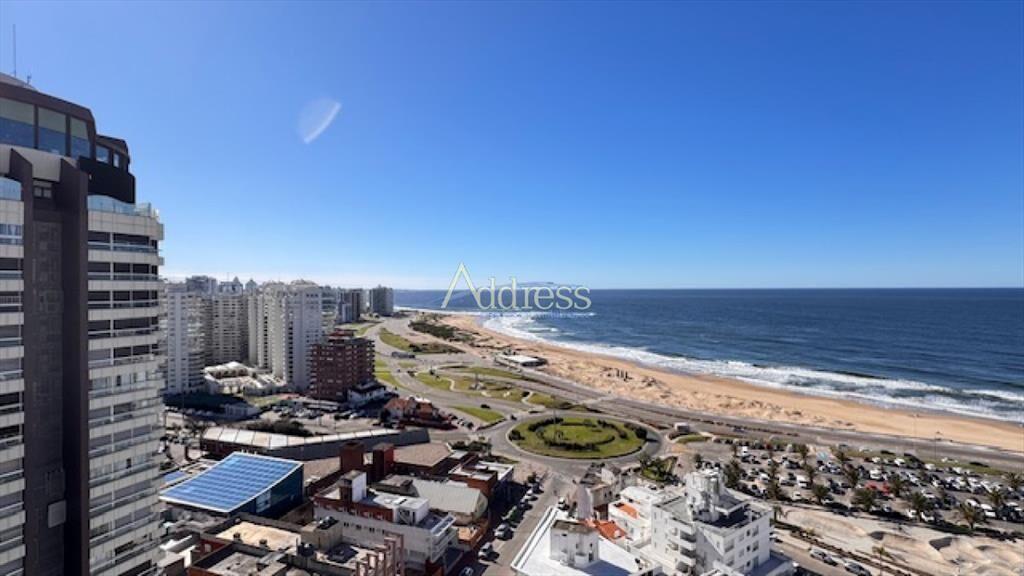 Apartamento de 3 dor, 3 baños, Balcon y Garage cuenta con
