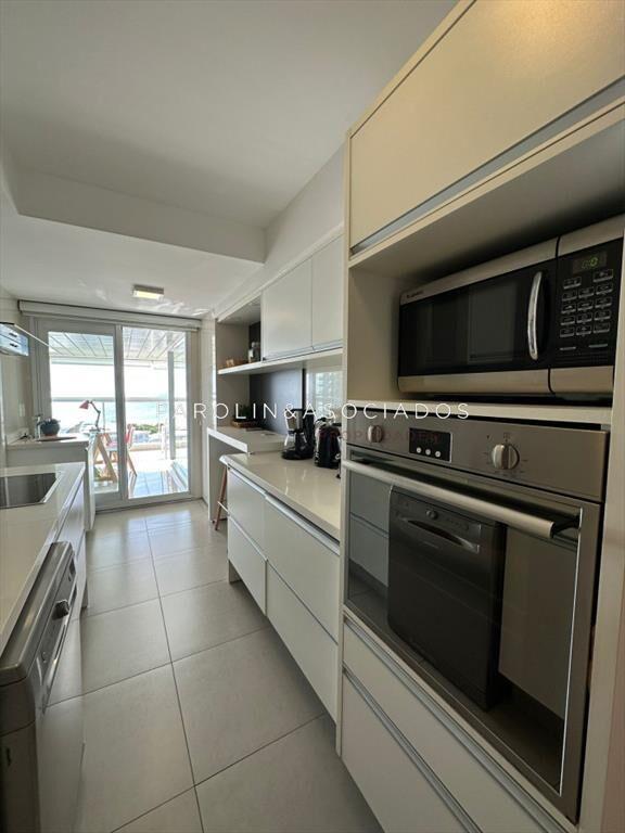 Apartamento en venta 3 dormitorios en Miami Punta