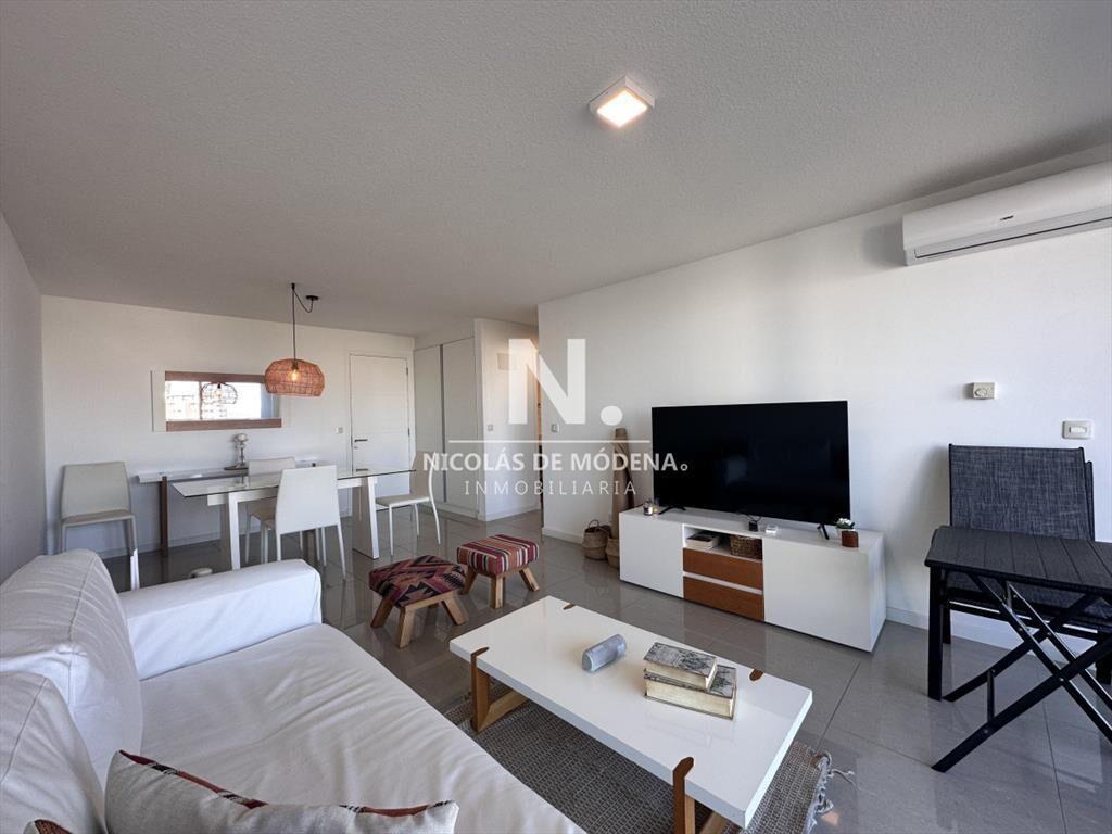 Vende departamento en Torre One II, Punta del
