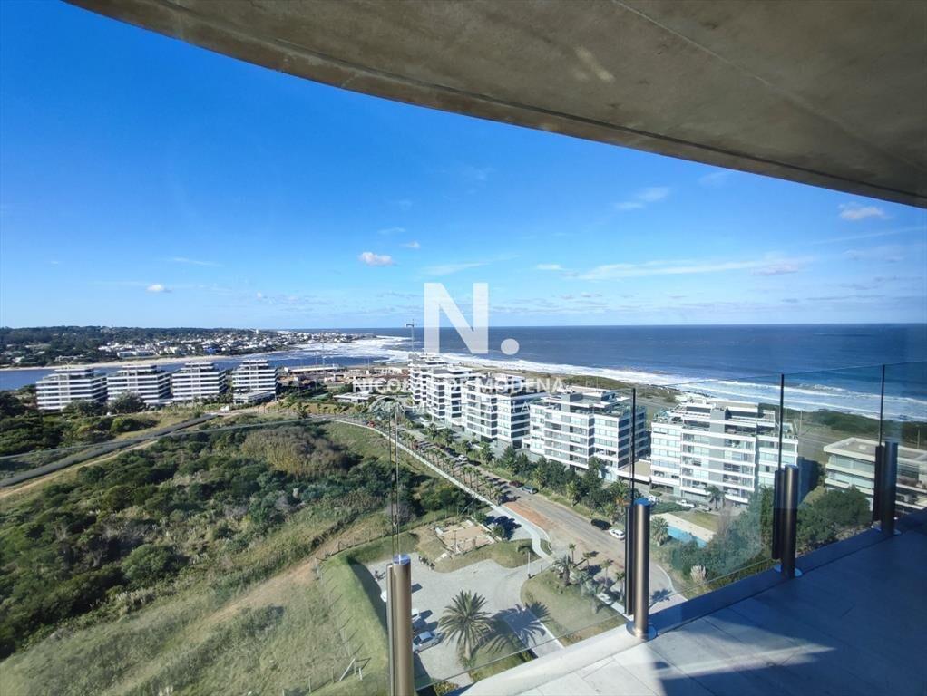 Apartamento en venta con vista al mar en Brava, 2
