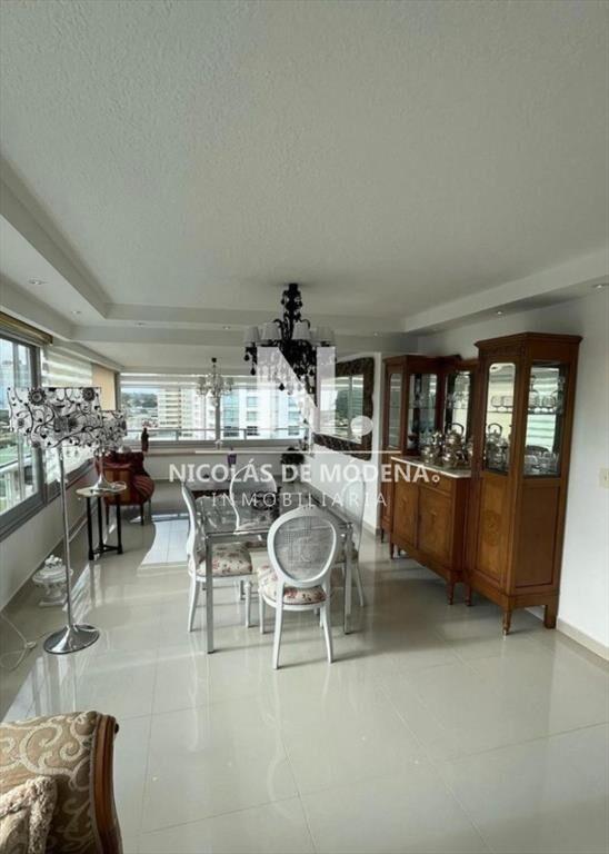 Departamento de 3 dormitorios en venta en Torre