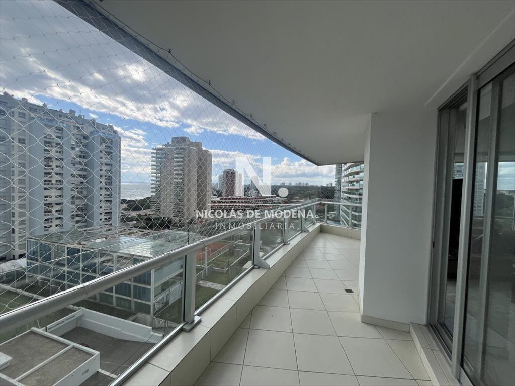 Apartamento en Venta de 3 dormitorios con en del